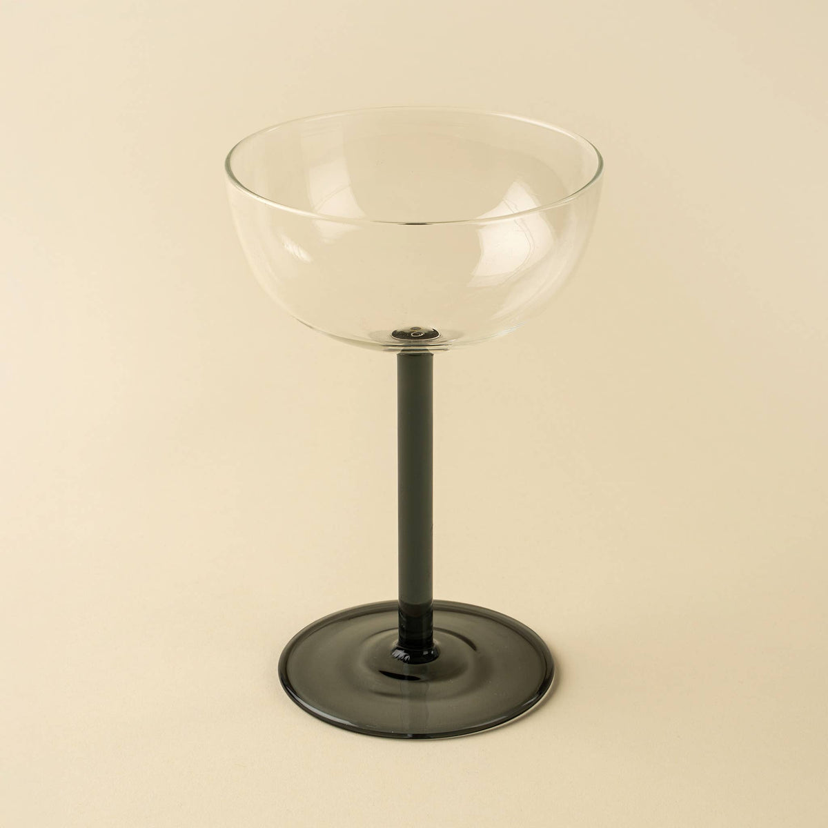 Aura Coupe Glass/ Smoke