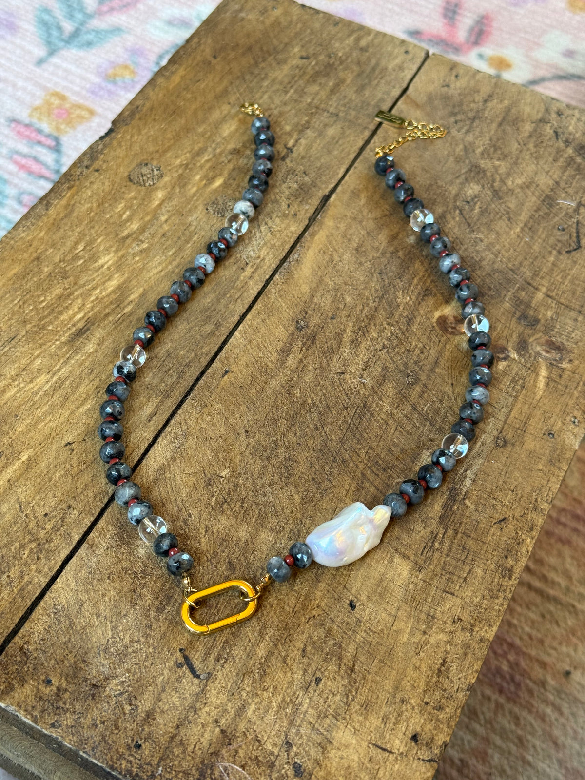Keepsake Strand / Dark & Stormy