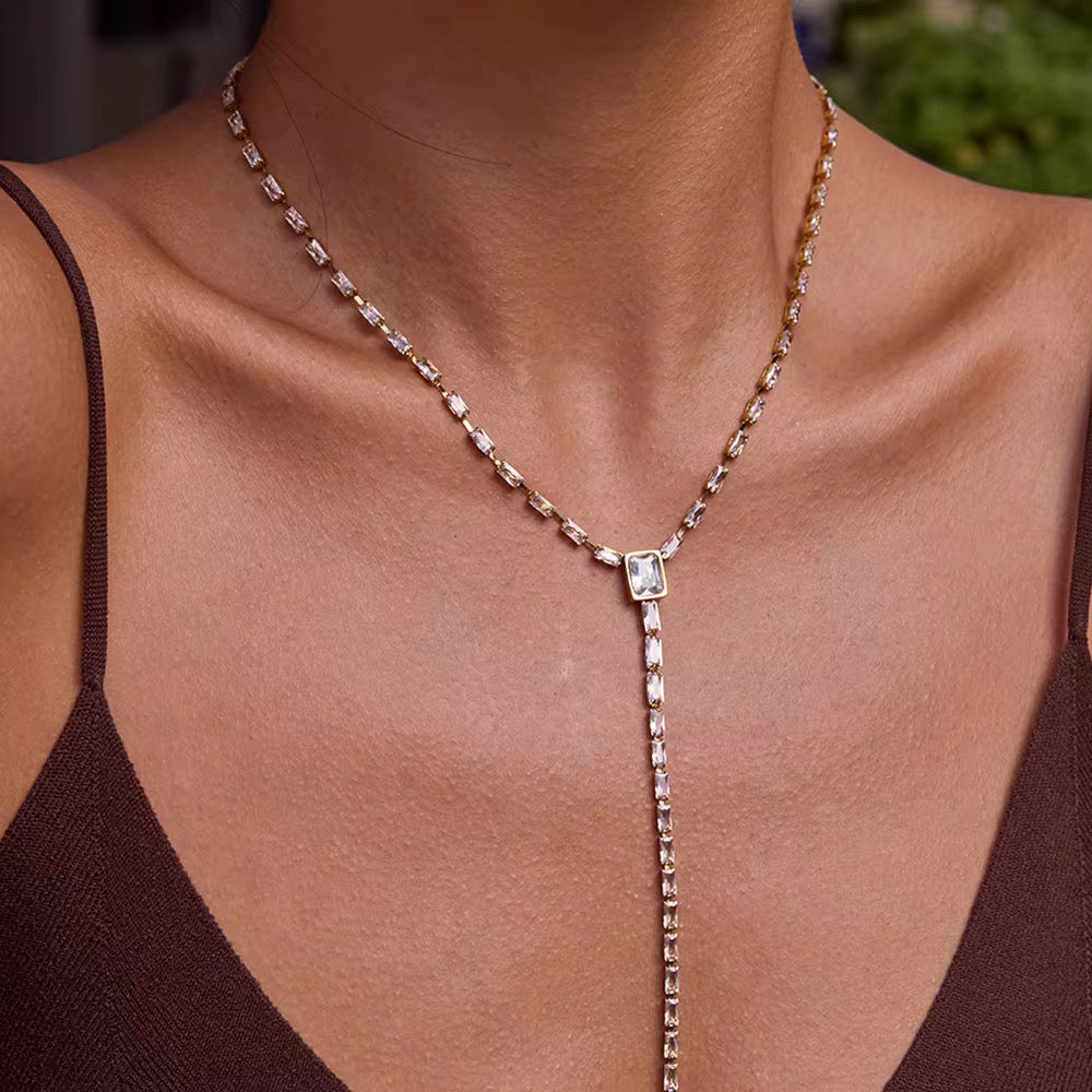 Château Lariat Necklace