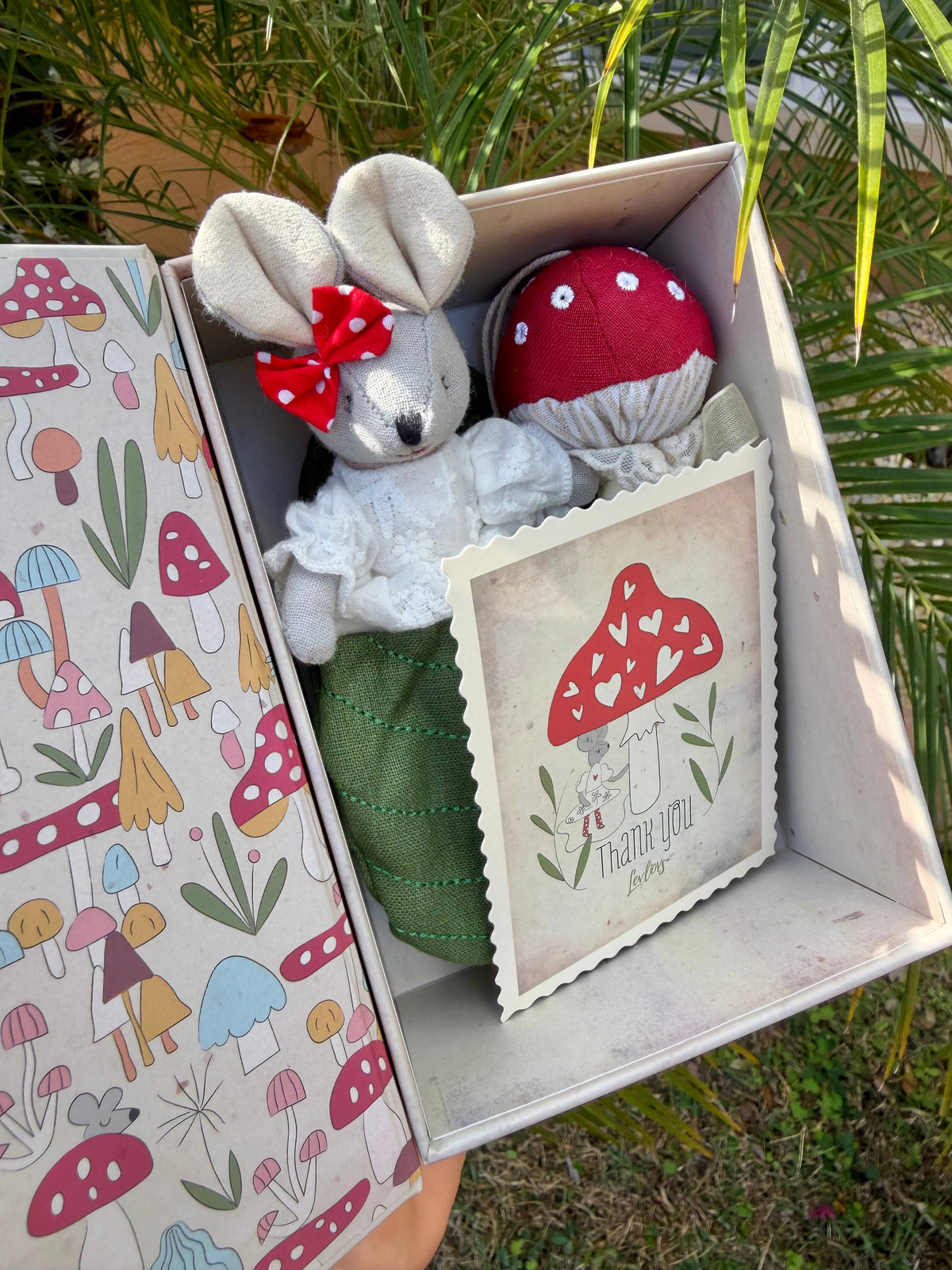 Mouse and the Mushroom Wonder Forest Set Red