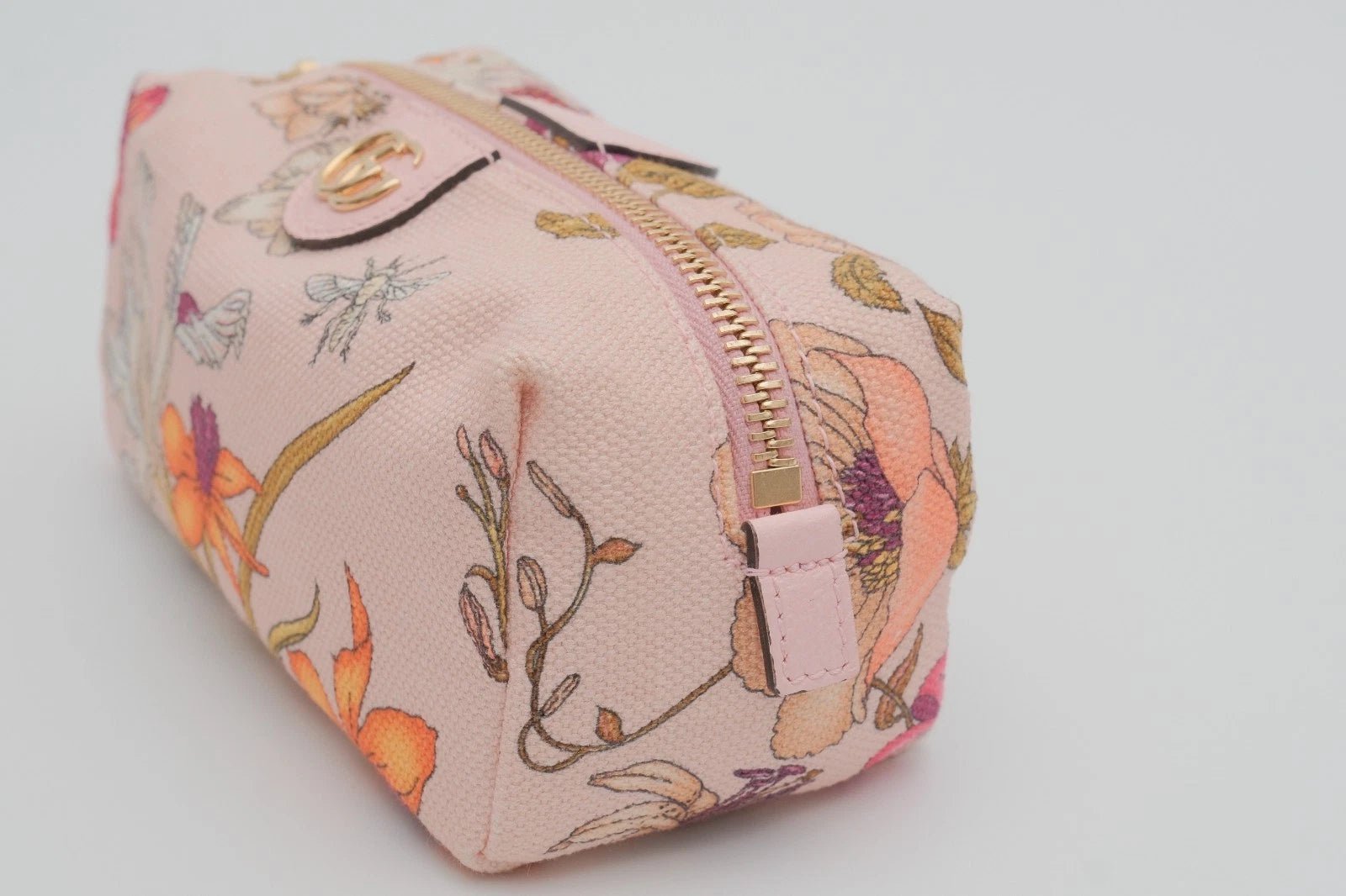 Gucci Flora Pouch / Japan Limited Edition Pink - From Juniper With Love