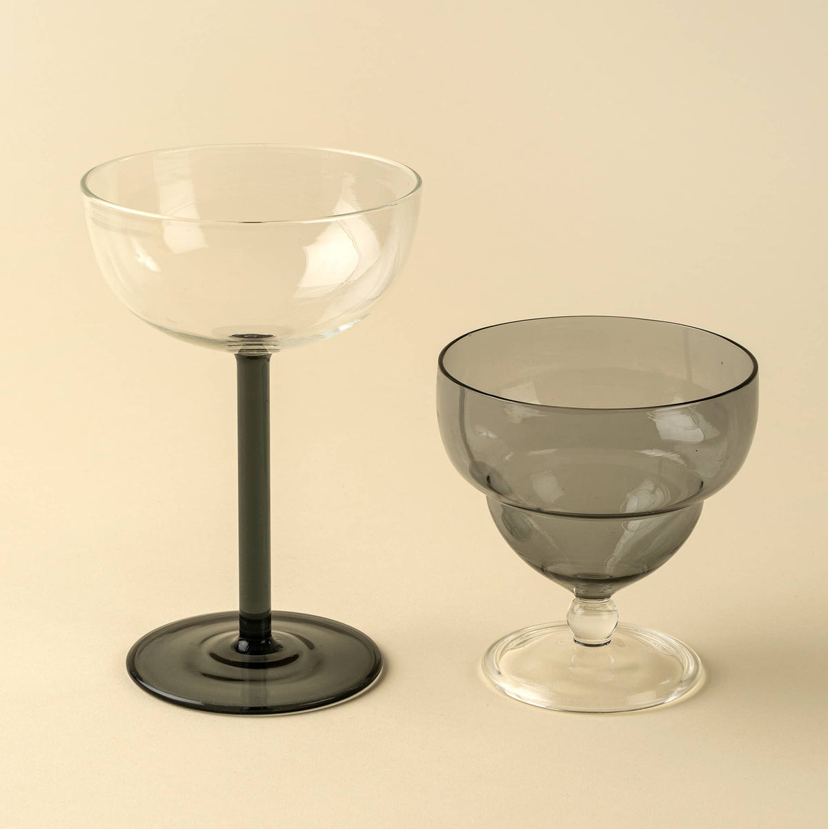 Aura Coupe Glass/ Smoke