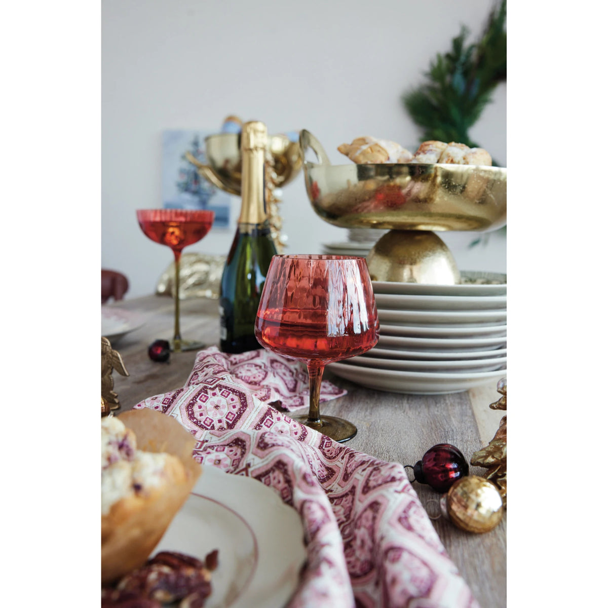 Ribbed Stemmed Wine Glass / Red & Olive Green