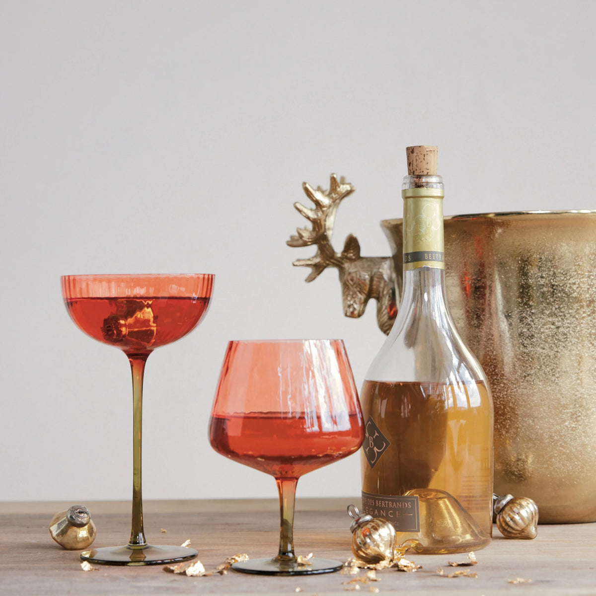 Ribbed Stemmed Wine Glass / Red & Olive Green